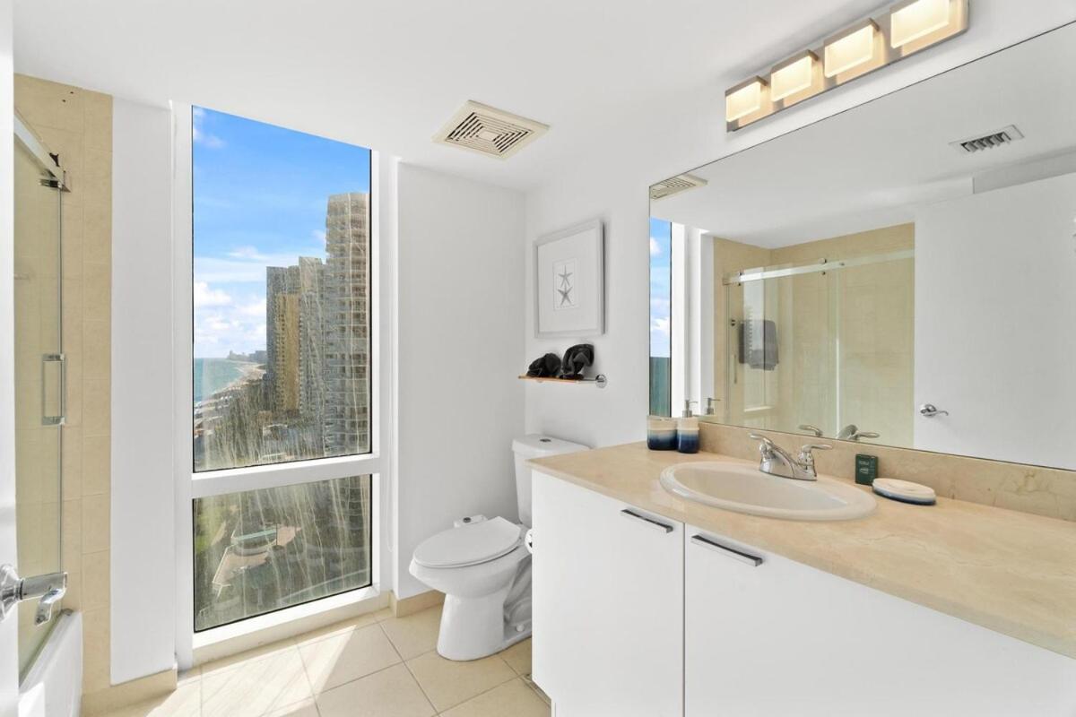 Luxury 2-Bedrooms Oceanfront Condo In Sunny Isles Sunny Isles Beach Extérieur photo